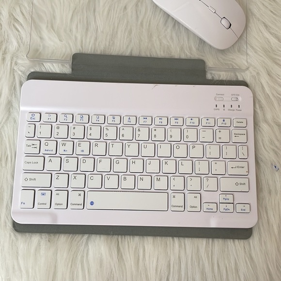 Wireless combo keyboard for tablet, mouse,tablet cover color white - Picture 4 of 5